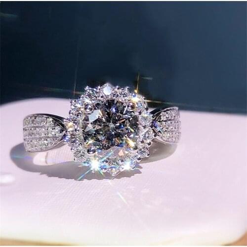 Gypsophila Inlaid With Large Zircon White Crystal Ring For Women Party Weeding Engagement Cubic Zirconia Rings Jewelry Size 5-11