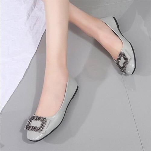 Plus Size 35-44 Women Ballet Flats Rhinestone Slip on Flat Shoes Patent Leather Woman Flats Buckle Boat Shoes Ladies