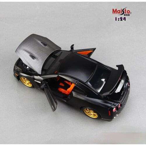 Maisto 1:24 Nissan GTR sports car alloy car model simulation car decoration collection gift toy die-casting model