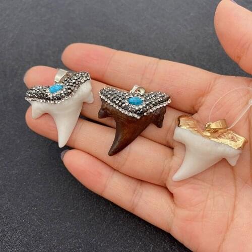 Resin Bovine Bone Pendant Luxury Irregular Shape Pendant with Diamonds and Turquoise for DIY Necklace Jewelry Making Wholesale