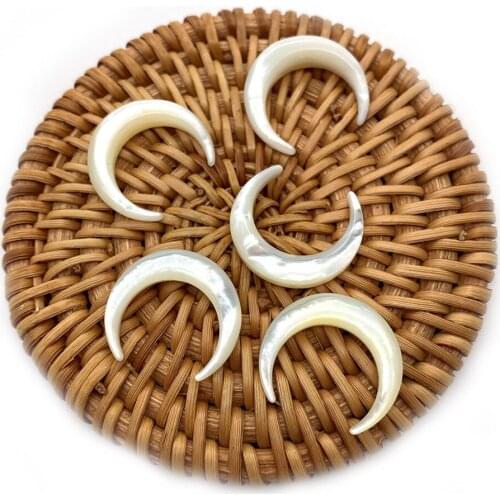 Natural Sea Shell Moon-shaped Beads Loose Mother-of-pearl Pearls for Fashion DIY Jewelry Making Craft Earring Accessories