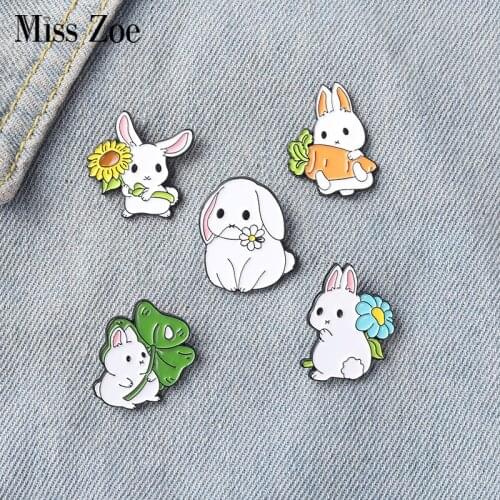 Big-eared Rabbit Enamel Pins Custom Cute Docile Animals Brooch Lapel Badge Bag Cartoon Jewelry Gift for Friends