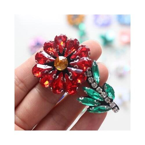 Handmade bead flower sequins Rhinestones brooch patch vintage embroidered fabric applique clothing decoration sew on patch
