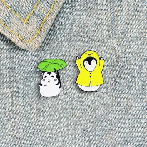 Creative Cute Penguin Hamster Umbrella Metal Enamel Brooch Fashion Personality Rainy Day Label Pin Cartoon Animal Jewelry