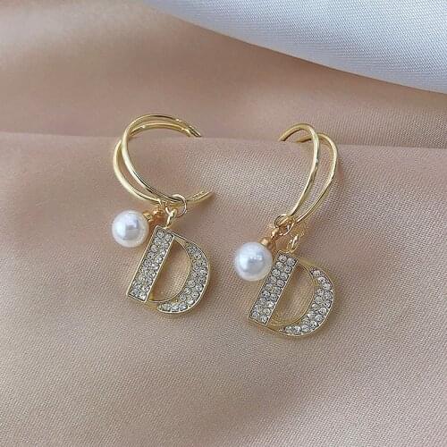 Light Luxury Pretty Letter D Pendant Earrings Noble Exquisite Artificial Pearl Ear Studs Female Fashion Gorgeous Jewelry