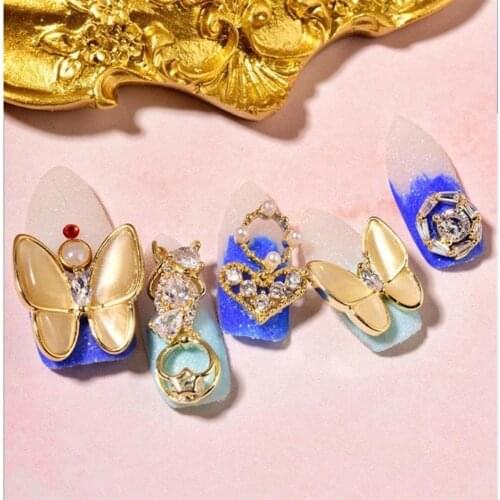 5Pcs Dancing Butterfly Crystal Nail Jewelry Dangle Charm Nail Art Decorations 3D Butterfly Zircon Alloy Butterfly Nail Art Charm