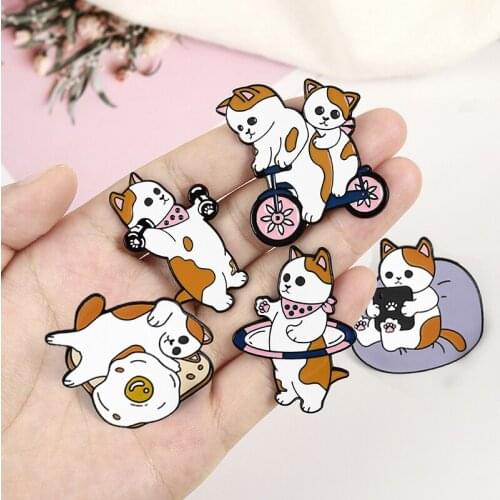 Cartoon Sports Cat Enamel Pin Custom Brooches Bag Lapel Badge Jewelry for Friends