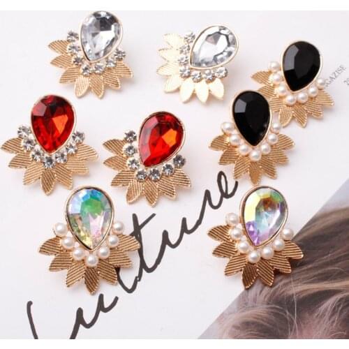 Fashion Jewelry Retro Rhinestone Leaf Water Drop Ear Stud Earrings Creative Small Fresh Female Earrings Friends Wedding Gifts