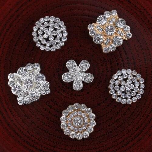 30PCS Hot Fix Vintage Clear Metal Rhinestone Buttons Bling Flatback Flower Centre Crystal Pearl Button for Wedding Embellishment