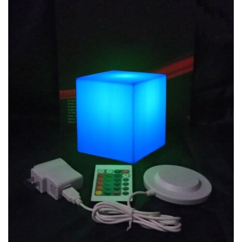 2021 Novelties USB Rechargeable D10cm LED Cube Shape Romantic LED Table Lamp 16 Colour Changing Illuminant Night Lights 1pc