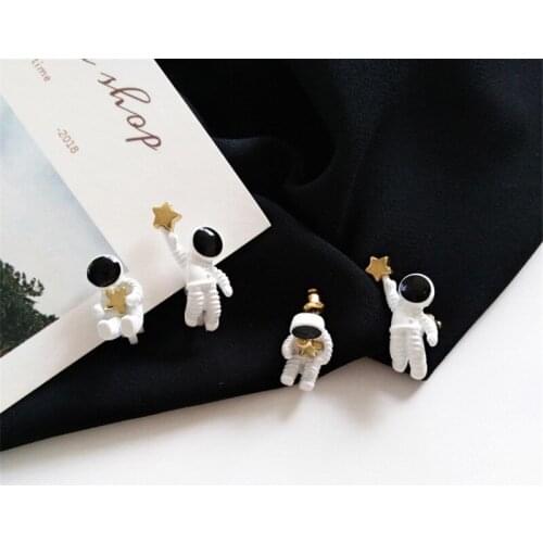 Asymmetric Pentagram Contracted Earrings Fashion Ladies Earrings Space Astronauts Small Stud Earrings Fashion Woman Earrings