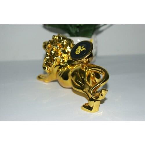 Car ornaments high-end lion mobile phone bracket magnet bracket car navigation magnetic bracket office decoration