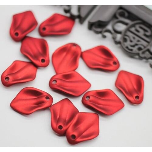 50 PCS 15x18mm Acrylic Red Petal Leaves Pendant Charms DIY Necklace Earring Accessories Findings For Jewelry Making