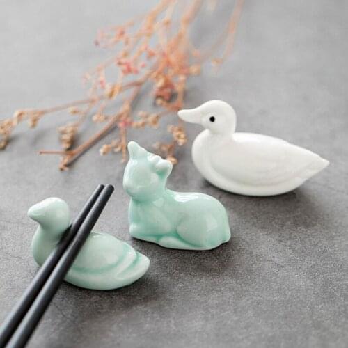 3pcs/set Creative Ceramic Crafts Chopstick Rack Household Kitchen Tableware Fawn Duck Chopstick Rest Stand Table Decoration