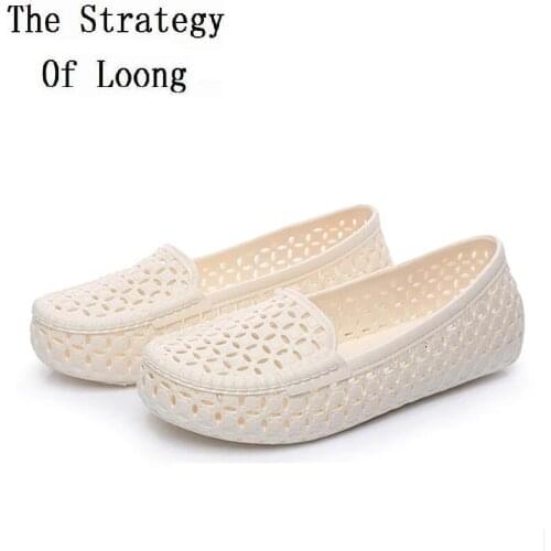 Summer Casual Women Cut Out Closed Toe Breathable Beach Sandals Ladies Hollow Shallow Slip-On Jelly Shoes Flats 20200305