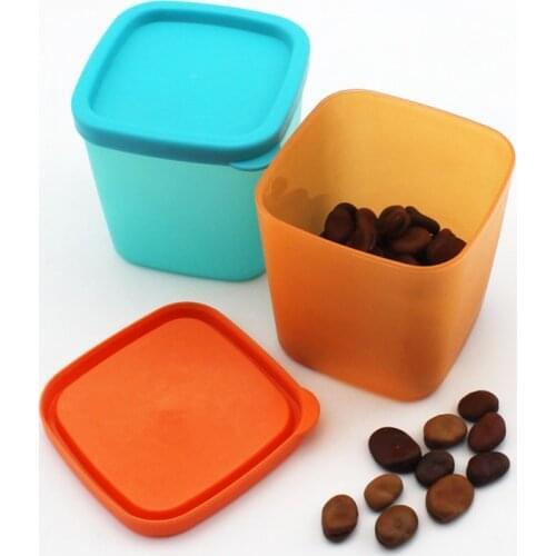 1Pc Portable Kitchen Plastic Mini Foods Jars With Cover lids Fruits Beans box Condiment Pepper jar Seasoning Storage Container