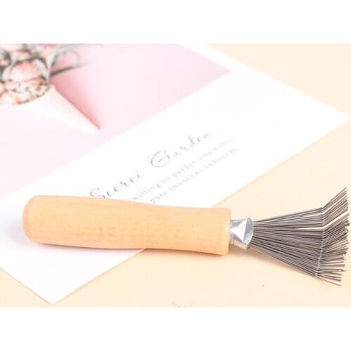 1Pcs Wooden Comb Cleaner Cleaning Hair Brush Comb Cleaner Handle Embeded Tool so pratical and easy to use