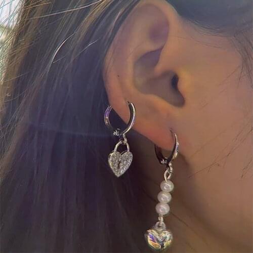 2021 Metal Love Heart Imitation Pearls Earrings for Women Punk Vintage Crystal Heart-Shaped Earrings Female Fashion Ear Jewelry