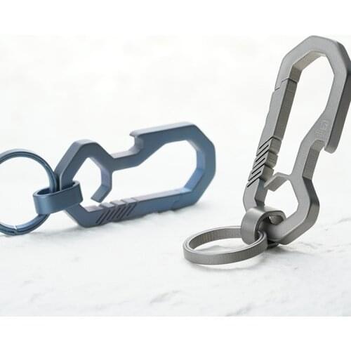 2021 New Luxury Car Titanium Keychain Key Ring Super Lightweight EDC Tool Holder High Quality Multifunctional Key Chain