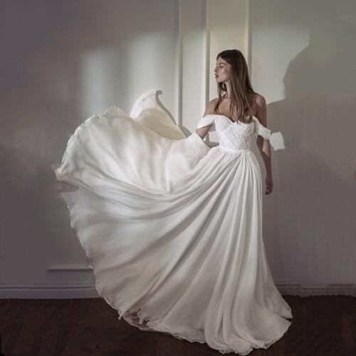 2021 Simple Holy Chiffon Bridal Wedding Dresses Off Shoulder Sleeves Sweetheart Open Back Wedding Gown for Bride Pleated On Sale