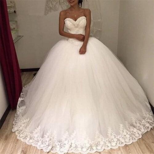 Luxury Boho Vestido De Noiva 2020 Wedding Dresses Ball Gown Sweetheart Tulle Appliques Beaded Pearls Wedding Gown Bridal