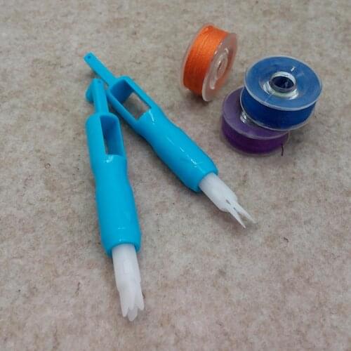 1Pc Sewing Needle Threader Hand Machine Sewing Automatic Thread Device For Elderly Housewife Quilting Tool Sewing Accessories