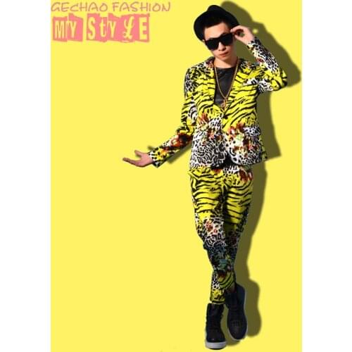 NightClub Male Singer DS DJ Red Suits costumes Mens double-breasted suit bar accessories Party show stage performance wear