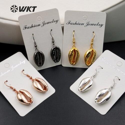 WT-E336 Wholesale natural slice conch earrings with gold/rose gold/black gun electroplate fashion jewelry for women