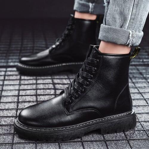 Mens shoes 2021 summer Newest mens Martins boots Black Breathable Increase mans boots British style boy Comfort high top shoes