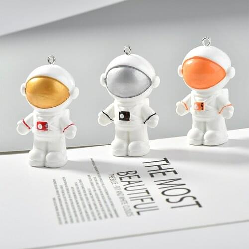 Spaceman Robot Astronaut Bag Pendant Car Key Chain Keyring Accessories DIY Jewelry Accessories Material Resin Pendant Charms