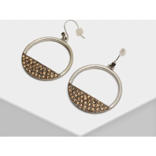 Amorita boutqiue Beautifully designed semicircle earrings