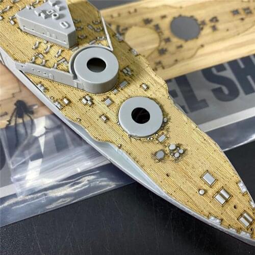 1/700 Model Ship DIY Wooden Deck with Anchor Chain for Queen Elizabeth 1918 Model Ship with Trumpeter 05797