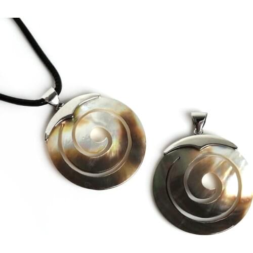 45mm Carved Hollow Out Natural Mother of Pearl White&Black Shell Pendant Necklace Pendant for Jewelry Fingings Making