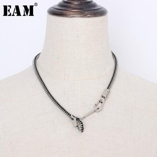 [EAM] Women Metal Color Zipper Shaped Design Cool Necklace New Temperament Fashion Tide All-match Spring Autumn 2021 1S271