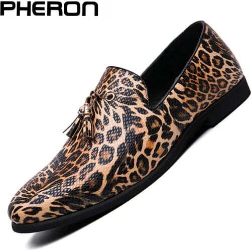 2020 Men luxury Designer velvet Embroidery snake gentleman oxfords shoes Homecoming Dress Man Wedding prom Shoes zapatos hombre