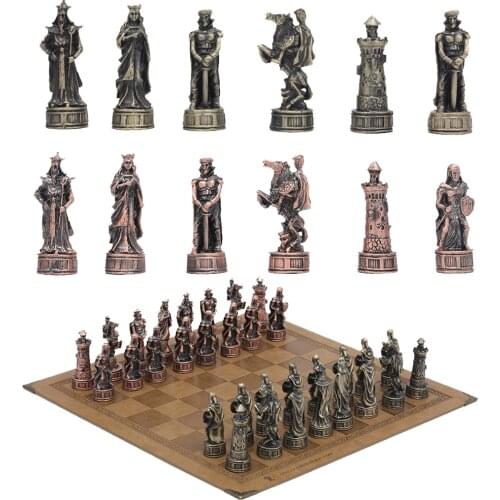 Metal Theme Chess 32pcs Luxury Knight Table Game Entertainment Toy Leather Board set Gift Dragon Soldier Theme Sports