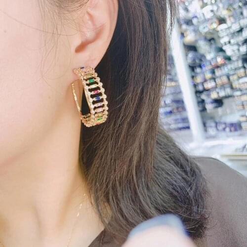 YANMEIMode Veer Stud Oorbellen voor Vrouwen Wedding Party Sieraden Hoek Wing CZ Steen Oorbellen Leaf Brincos Kerstpakketten