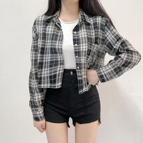 Women Button Down Pocket Shirts Classic Long Sleeve Plaid Print Loose Lapel Crop Tops