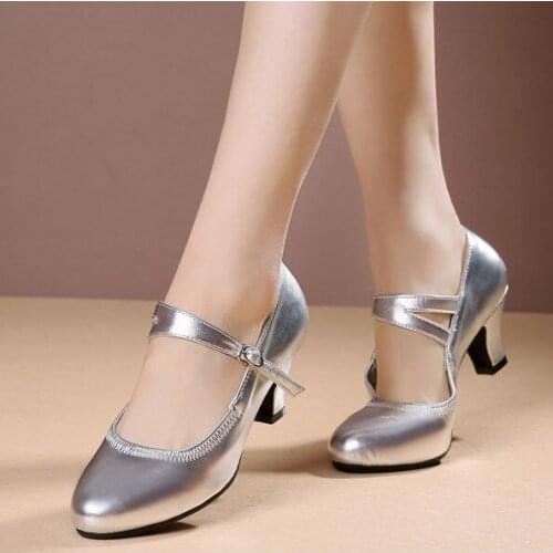 LIHUAMAO Fashion Mary Jane shoes for women round heel pumps ankle strap wedding party cosplay lady dancing shoe skid resistance