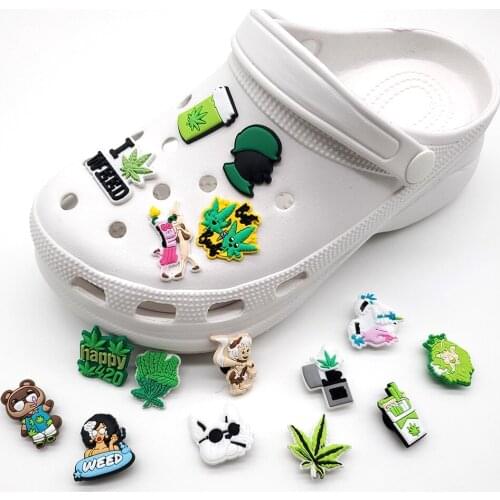 1pc Cartoon Funny Leaves Shoe Charms Buckle Accessorie Croc jibz For Clogs Garden Sandals Shoe PVC Ornament Party X-mas Gifts
