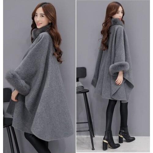 Ponchos and Capes Women 2020 Christmas Fashion Flare Sleeve Faux Fox Fur Collar Winter Wool Cloak Cape Coat Poncho Long Overcoat