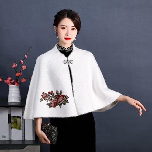 Faux Fur Party Wrap Winter Warm Bridal Bolero Ivory Wedding Coat Embroidery Wedding Bridal Wrap Party Cape wholesale