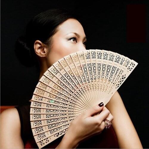 200pcs silk screen wedding favors silk fan Chinese carved folding fragrance wood wedding birthday party Favors gift for Guest