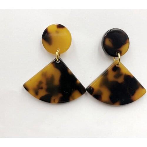 2019 New Fashion Leopard Grain Multi-Color Big fan-shap Acrylic Earrings Special Design Semicircle Resin Earring
