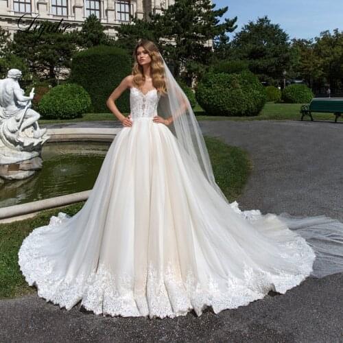 Liyuke Ivory Color Sweetheart Neckline A Line Wedding Dress With Court Train Tulle And Organza Sleeveless Wedding Gown