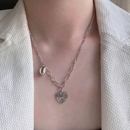 925 Sterling Silver Womens Necklace Retro Love Heart Pendant Necklace Simple Party Jewelry Womens Clavicle Chain