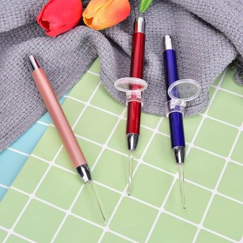 2pcs Baby Flashlight Earpick Ear Cleaning Earwax Remover Luminous Ear Curette Light Spoon Ear Cleaner Ear Wax Removal Tool