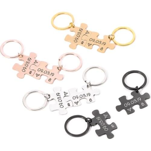 A pair of Puzzles Stainless Steel Custom Date Key chains For Couples Friends Special Gifts Romantic Wedding Memorial Day Jewelry