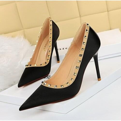 Sexy nightclub show thin high-heeled shoes heel high-heeled silk light mouth pointed metal rivets shoes