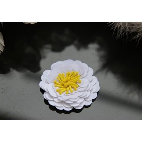 White daisy flower sequined patches sewing on garment accessories decoration stick embroidery applique patches for clothing